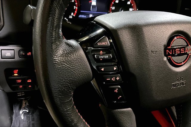 Used 2022 Nissan Frontier PRO-4X AWD/4WD image 24
