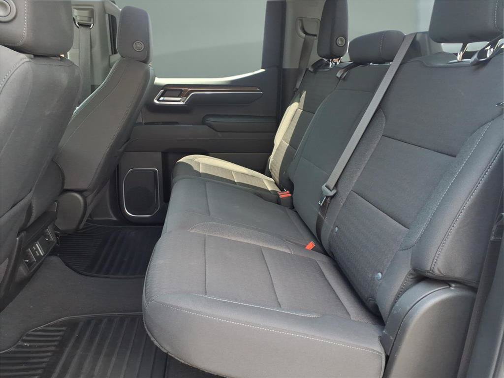Used 2023 Chevrolet Silverado 1500 LT AWD/4WD image 18