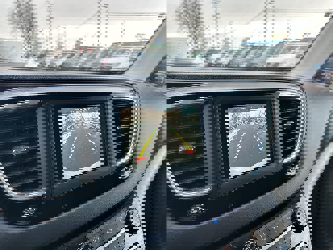 Used 2018 Chrysler Pacifica LX image 32