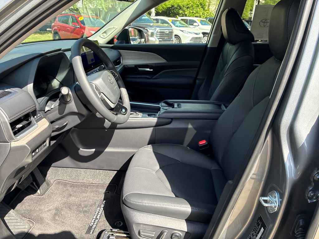 New 2026 Toyota Grand Highlander Limited image 15