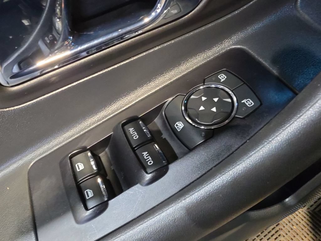Used 2018 Ford Taurus Limited w/ Driver Assist Package FWD image 15