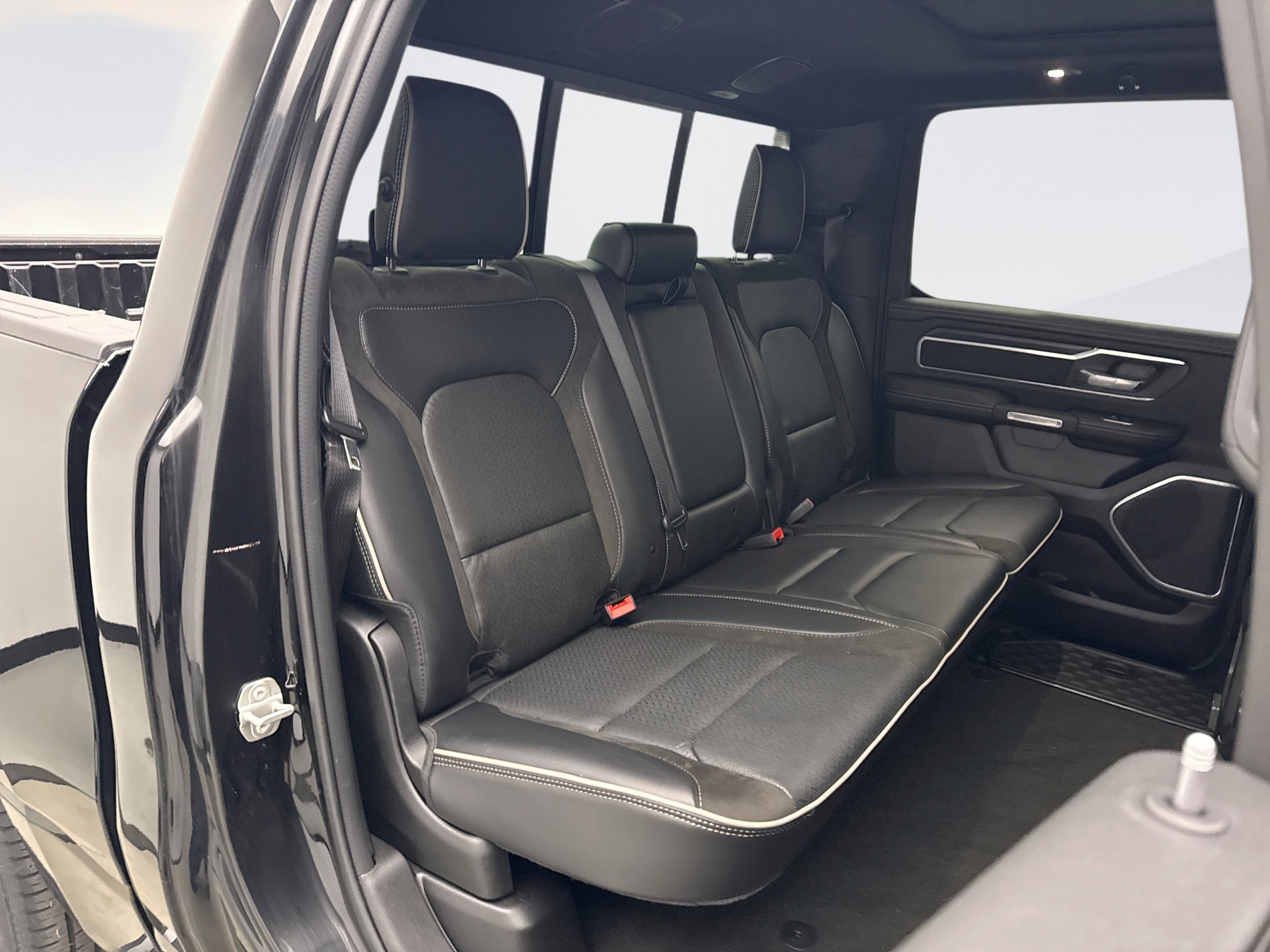 Used 2023 RAM 1500 Laramie image 18