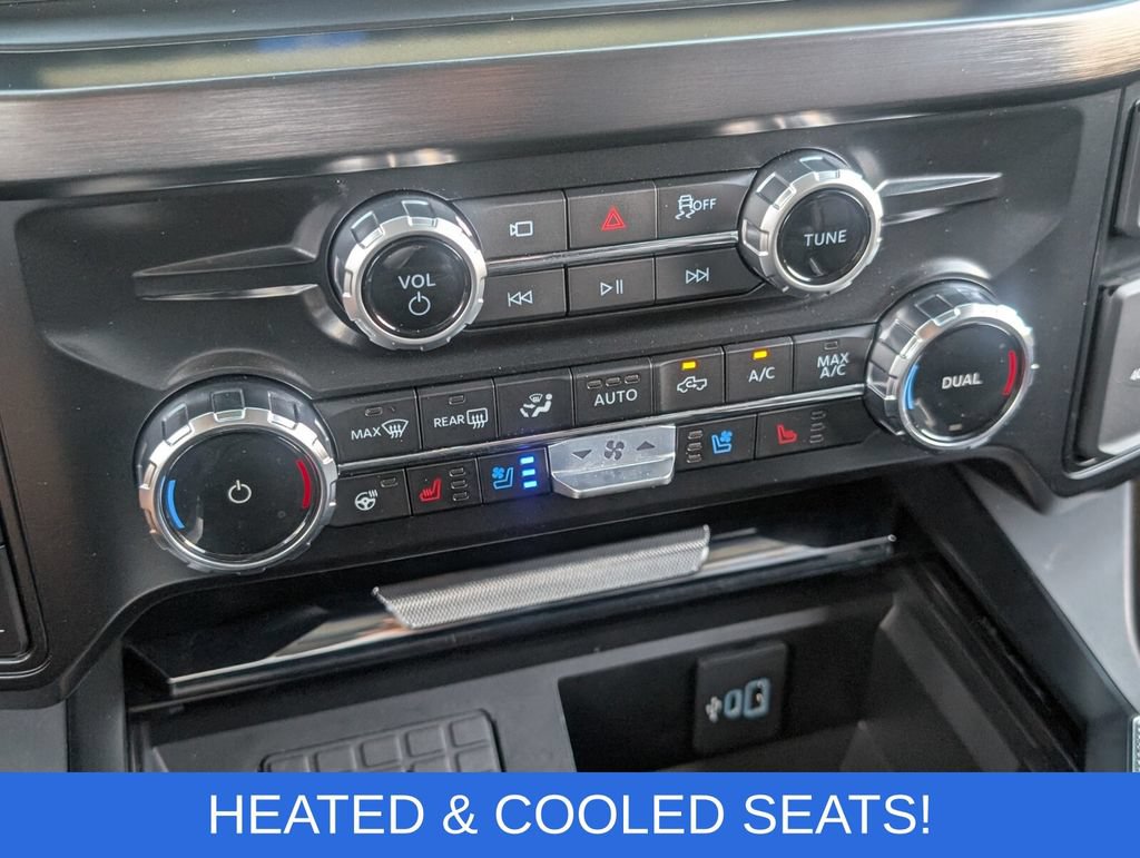 Used 2025 Ford F250 Lariat w/ Black Appearance Package AWD/4WD image 24