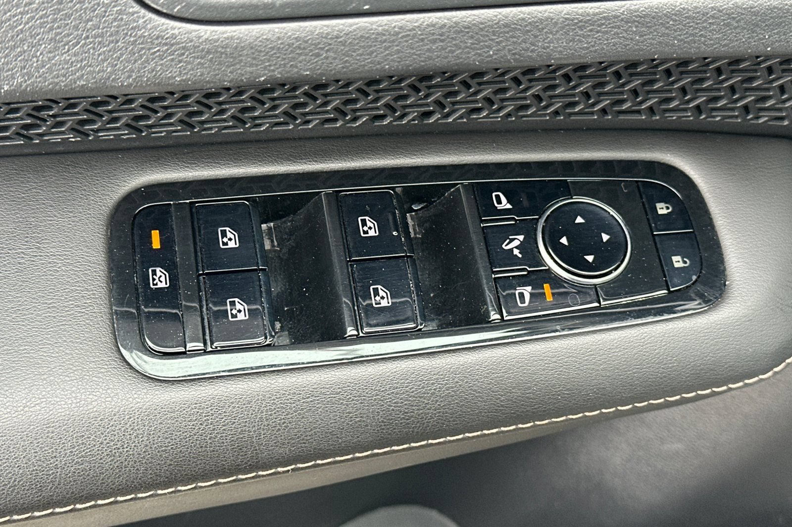 Certified 2024 Nissan Ariya AWD image 12