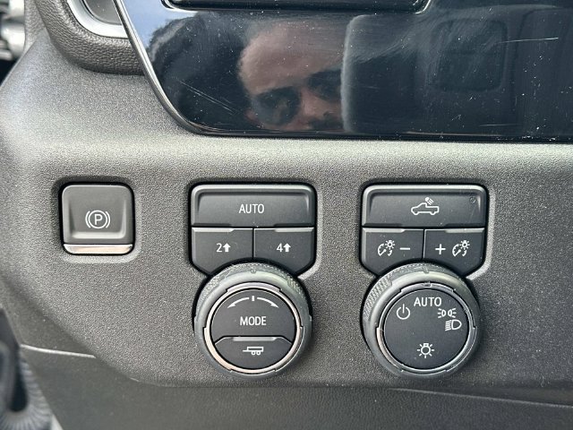 Certified 2024 Chevrolet Silverado 1500 LT AWD/4WD image 16