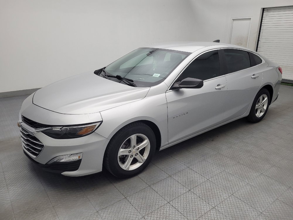 Used 2020 Chevrolet Malibu LS FWD image 2