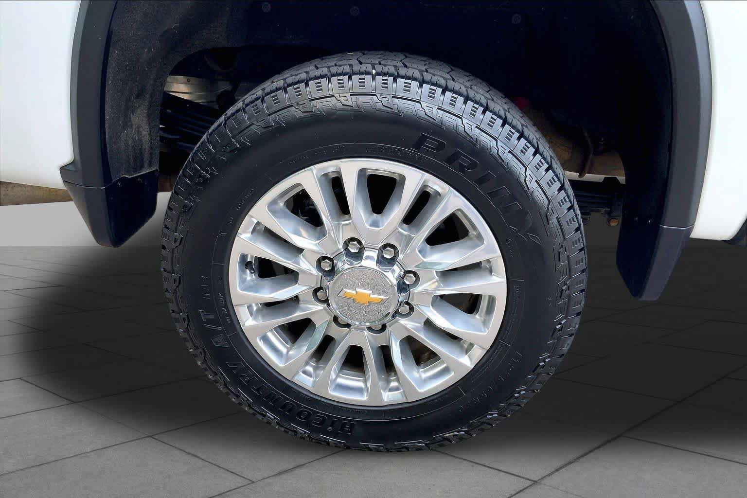 Used 2022 Chevrolet Silverado 2500 High Country w/ Z71 Off-Road Package AWD/4WD image 10