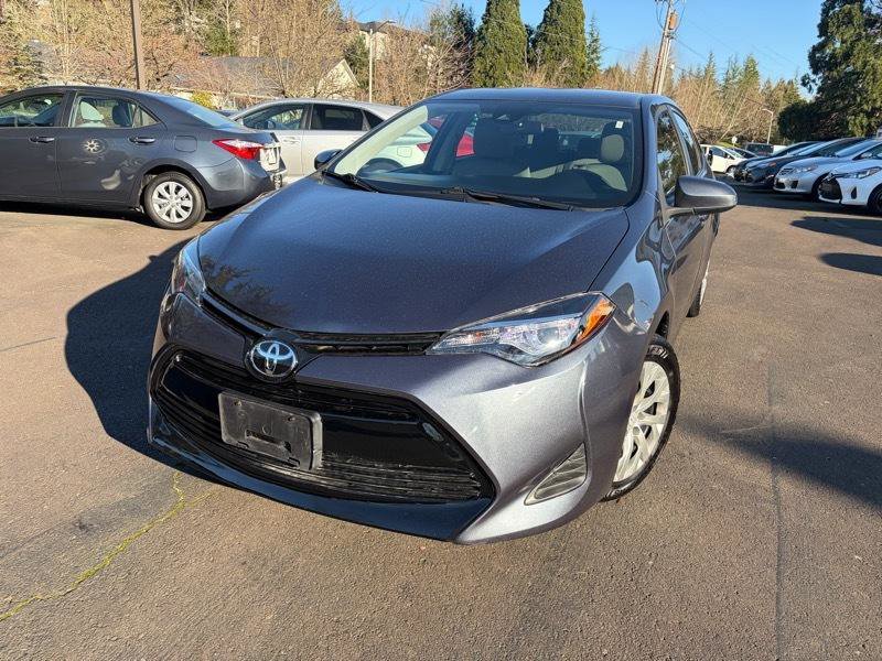 Used 2019 Toyota Corolla LE image 2