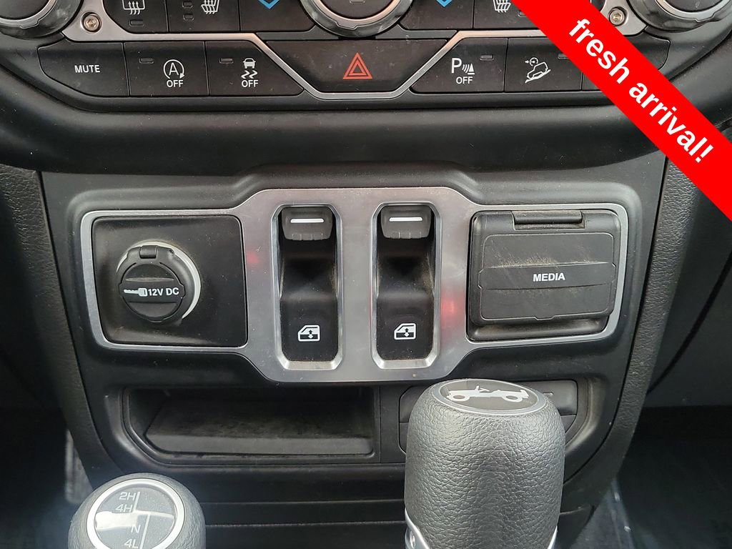 Certified 2020 Jeep Wrangler Sport image 31