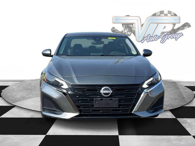 Used 2023 Nissan Altima 2.5 SV FWD image 2