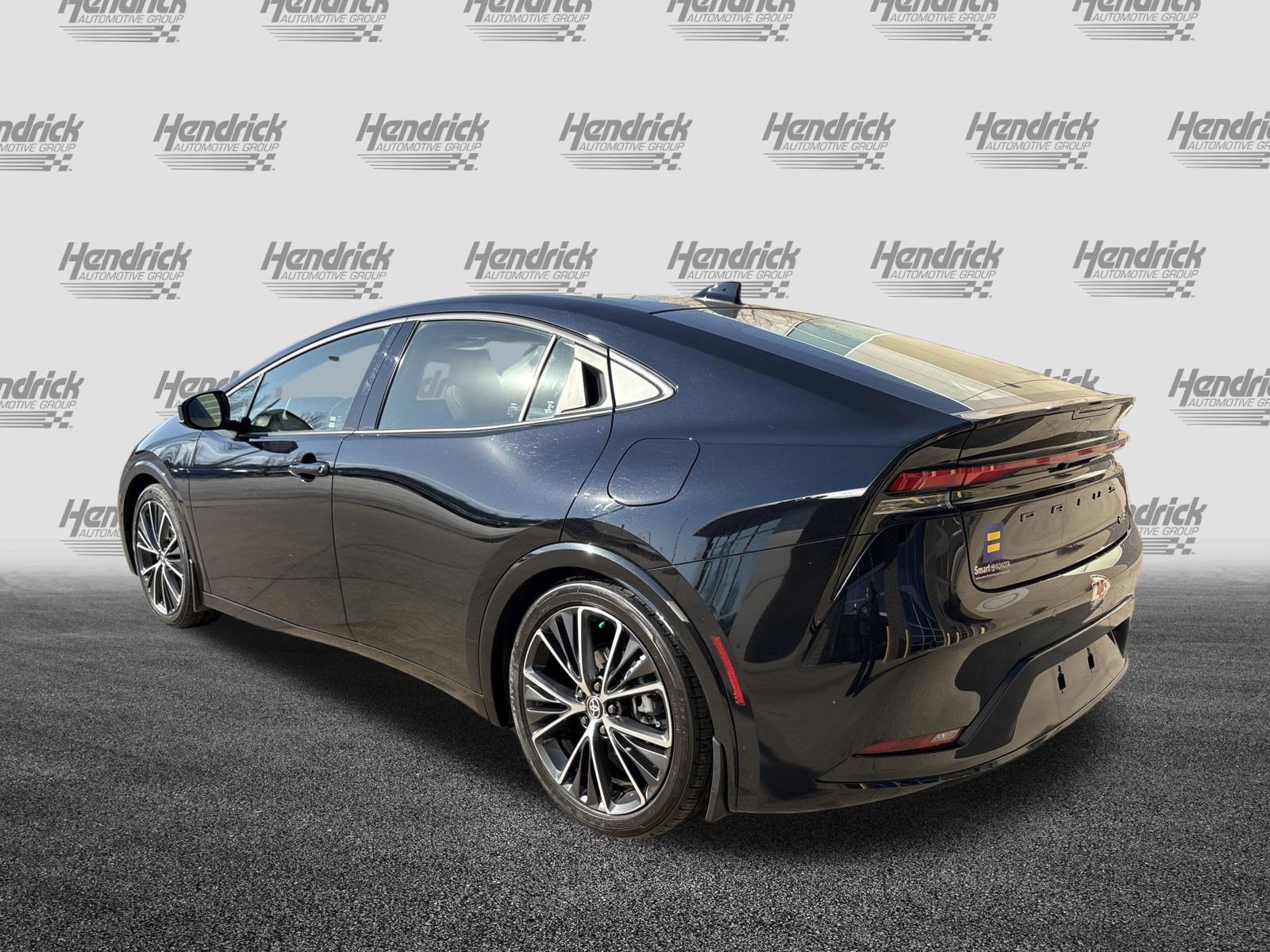 Used 2024 Toyota Prius XLE image 8