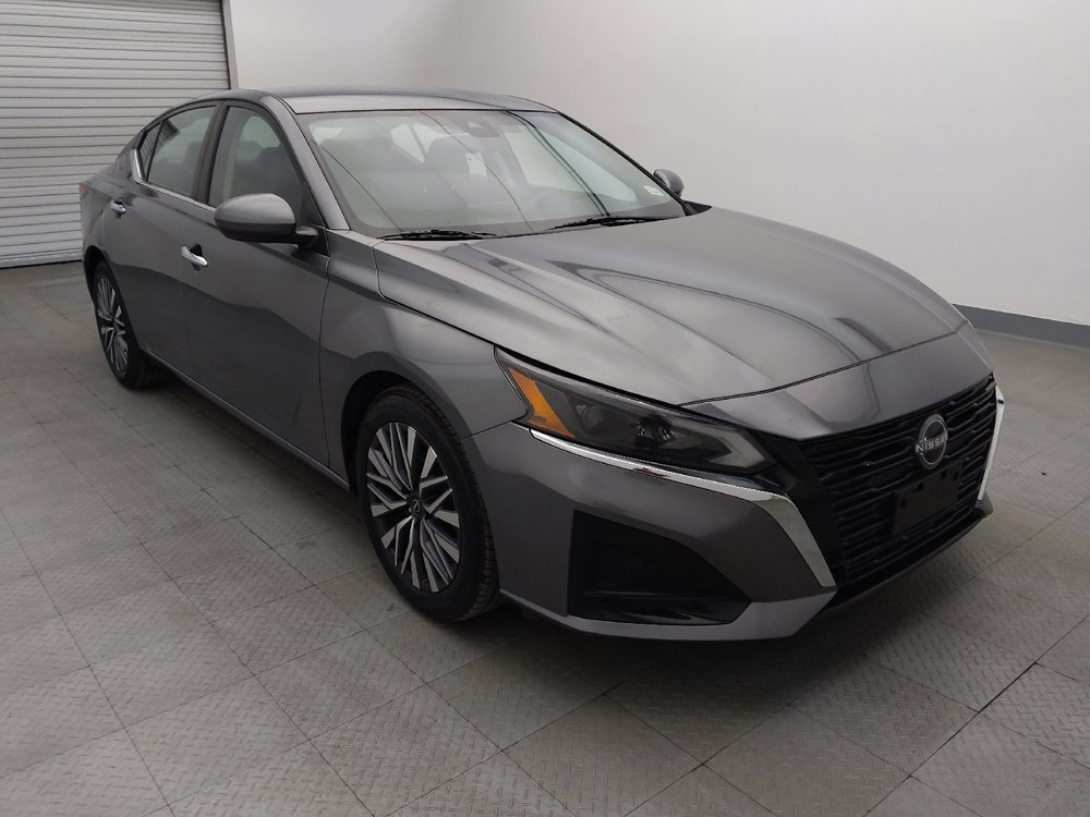 Used 2023 Nissan Altima 2.5 SV image 13