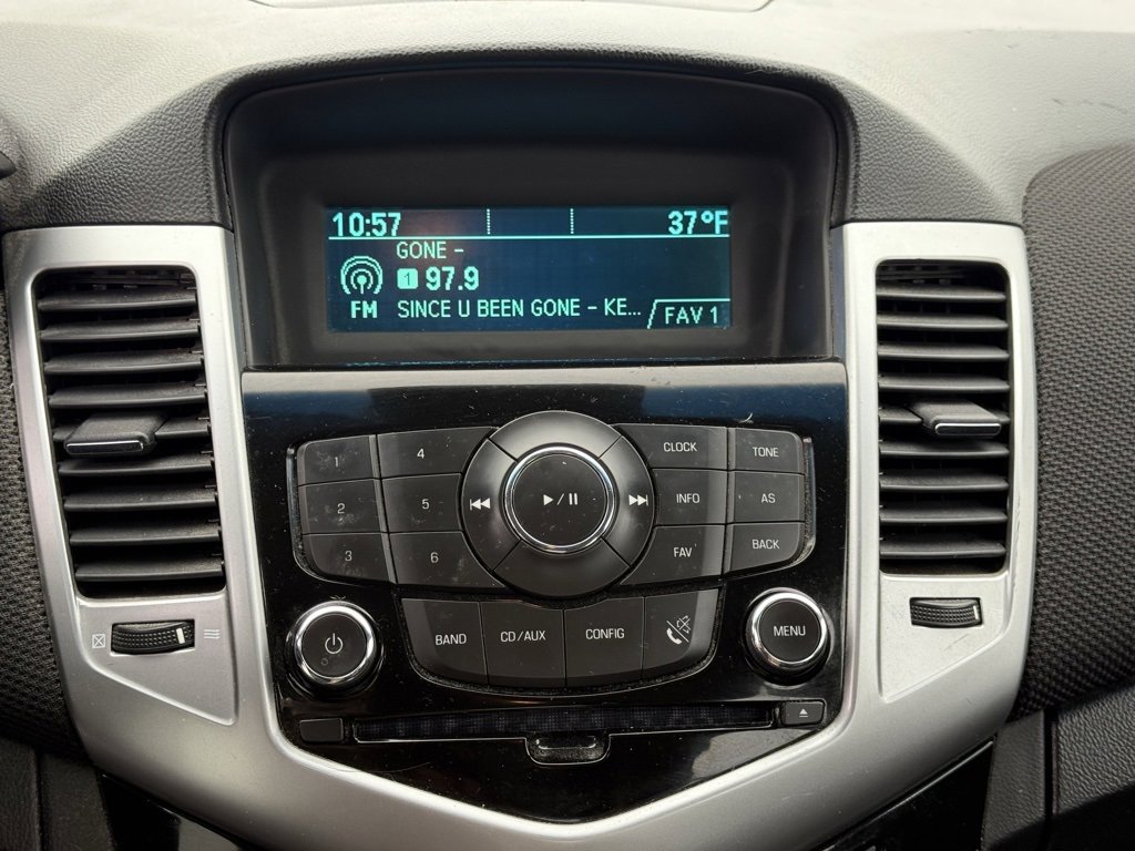 Used 2011 Chevrolet Cruze LT image 18