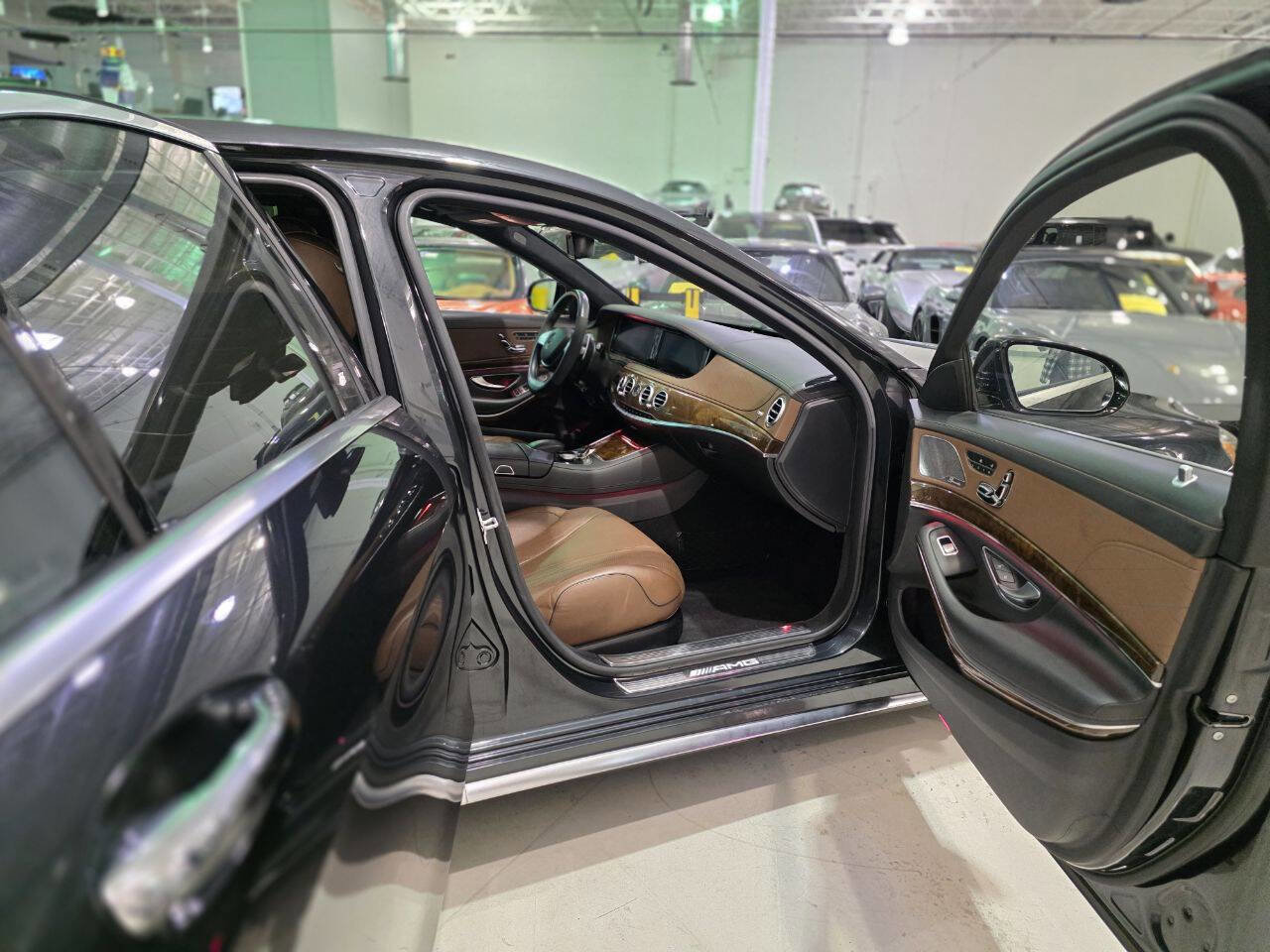 Used 2014 Mercedes-Benz S 63 AMG 4MATIC Sedan w/ Rear Seat Package image 24