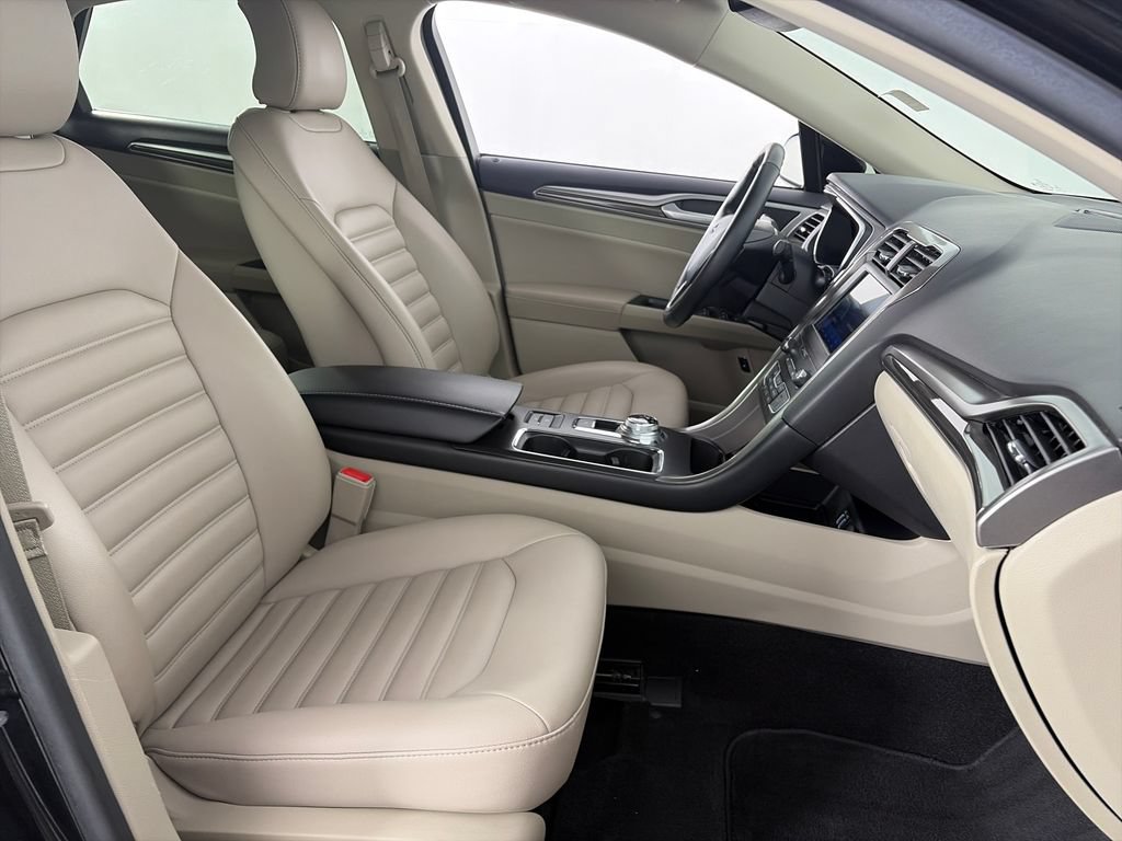 Certified 2019 Ford Fusion SEL FWD image 31