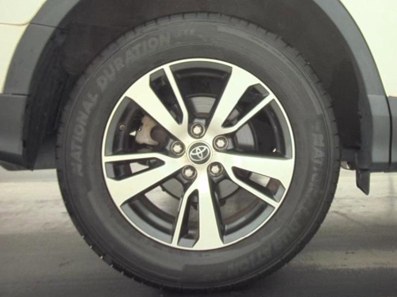 Used 2018 Toyota RAV4 XLE image 13