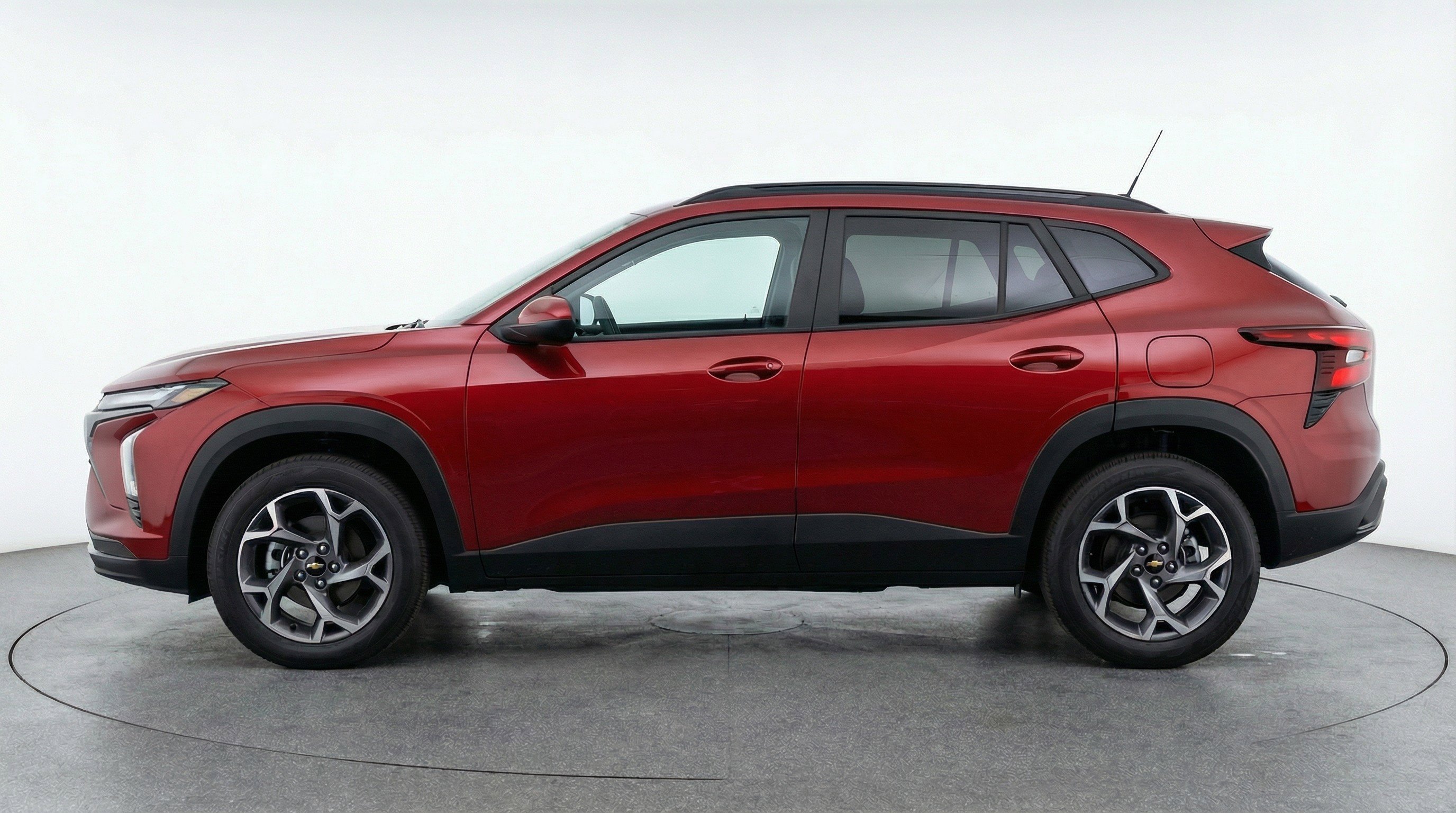 Used 2025 Chevrolet Trax LT w/ LT Convenience Package image 5
