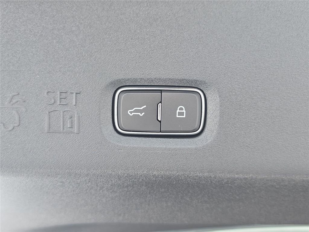 New 2025 Lincoln Navigator L Black Label image 11