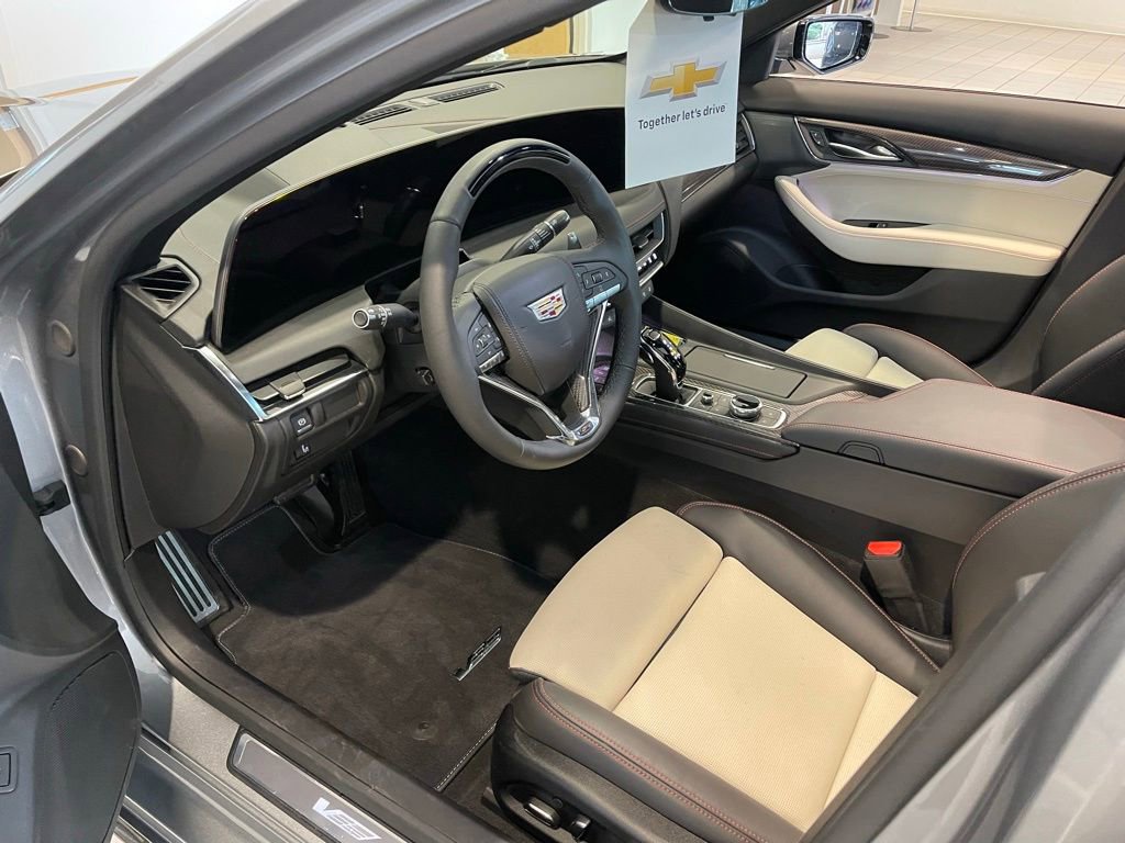 Used 2026 Cadillac CT5 V AWD/4WD image 12