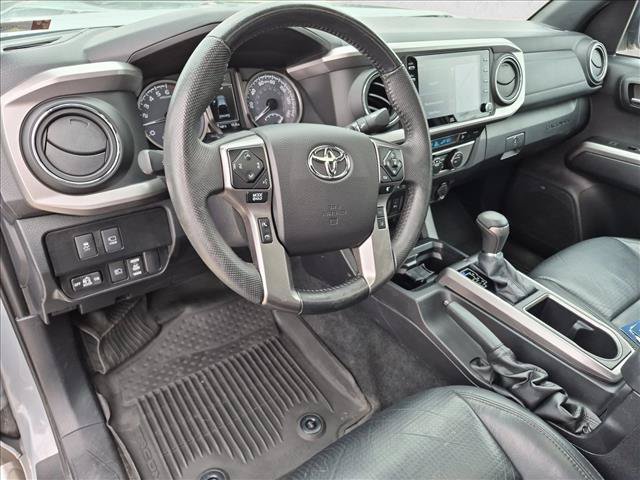 Used 2021 Toyota Tacoma Limited AWD/4WD image 10