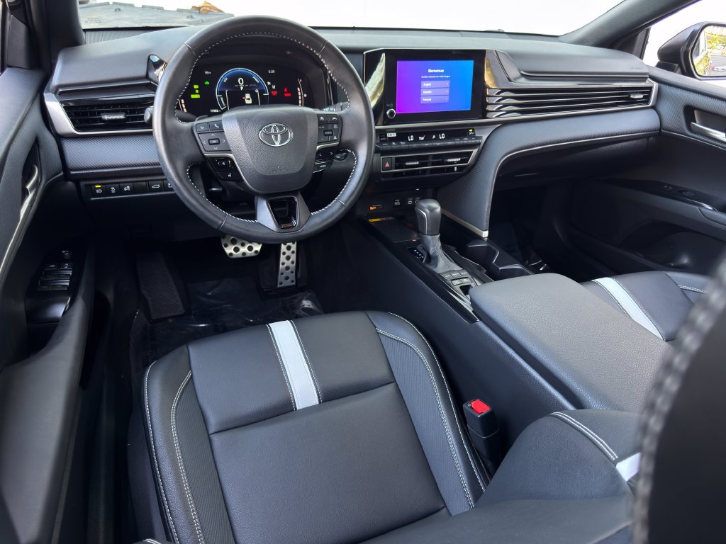 Used 2025 Toyota Camry SE FWD image 12