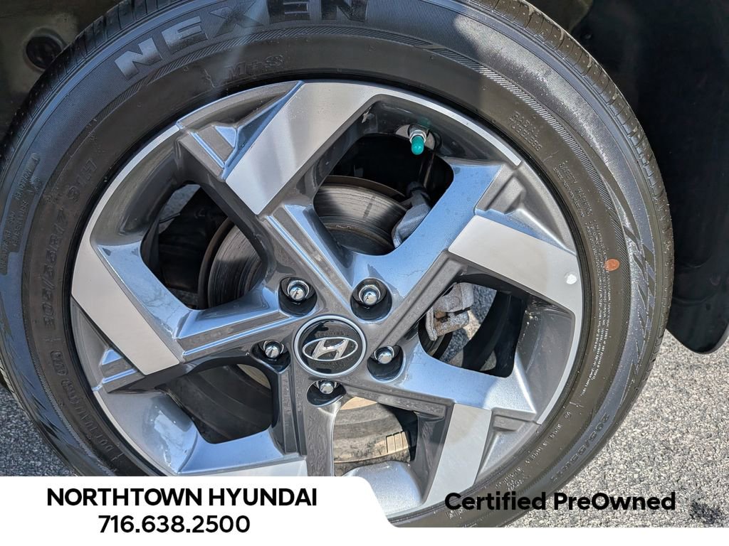 Used 2025 Hyundai Venue Limited FWD image 40