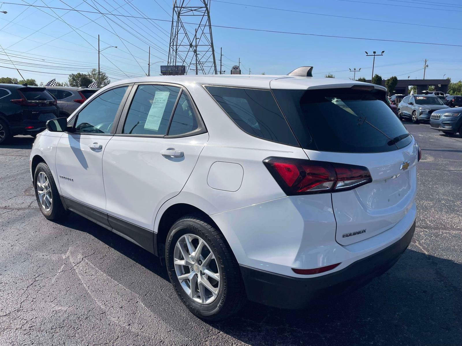Used 2023 Chevrolet Equinox LS FWD image 5