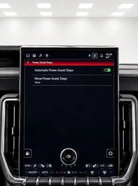 Used 2026 GMC Yukon Denali w/ Sun & Power Step Package AWD/4WD image 32