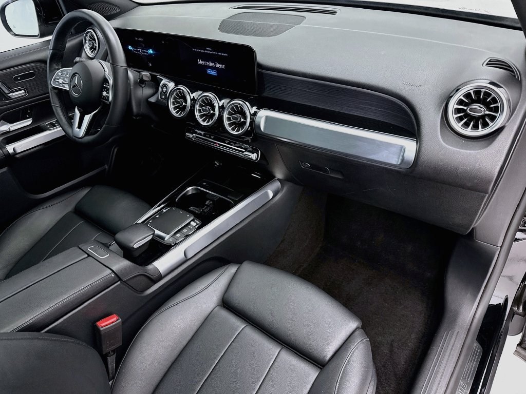 Used 2023 Mercedes-Benz GLB 250 image 16