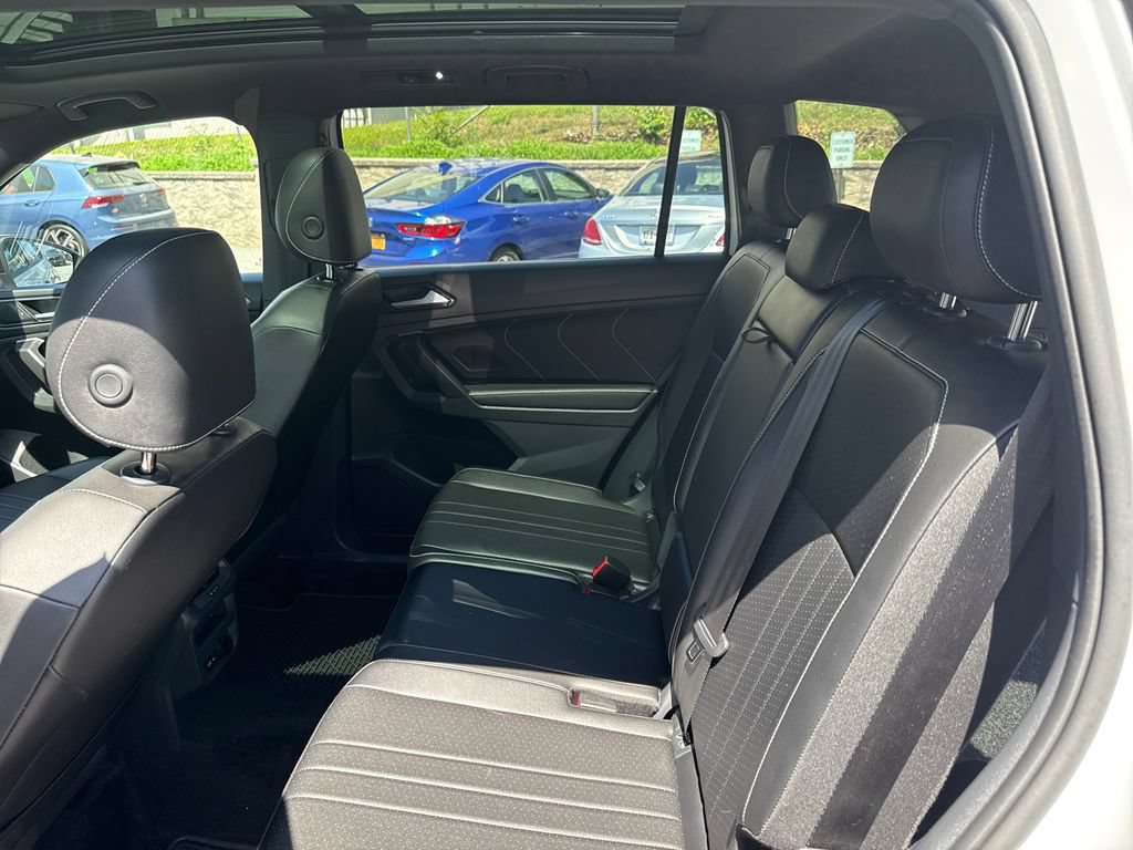 Used 2024 Volkswagen Tiguan SE R-Line AWD/4WD image 22