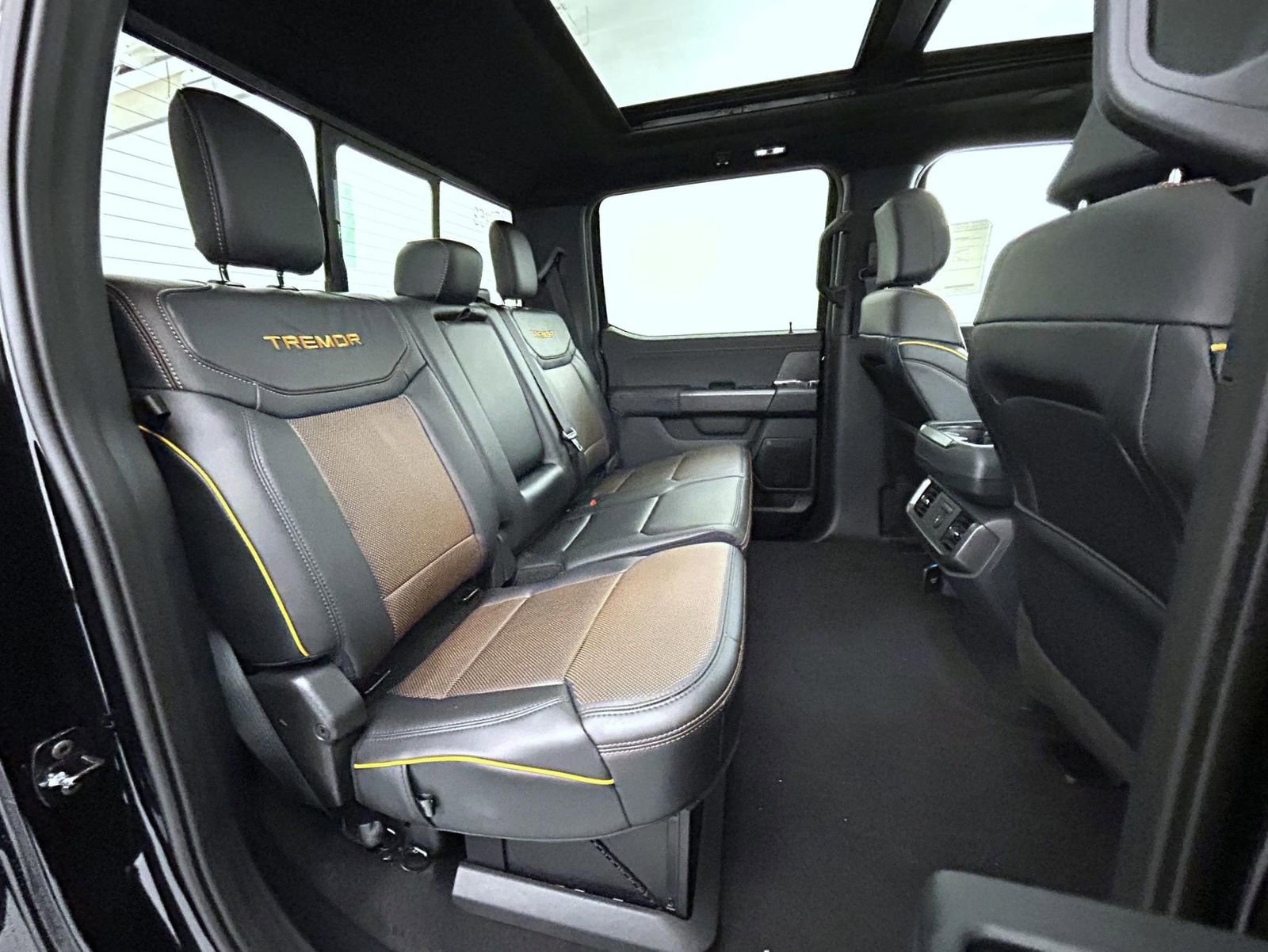 New 2025 Ford F150 Tremor w/ Equipment Group 402A High image 18