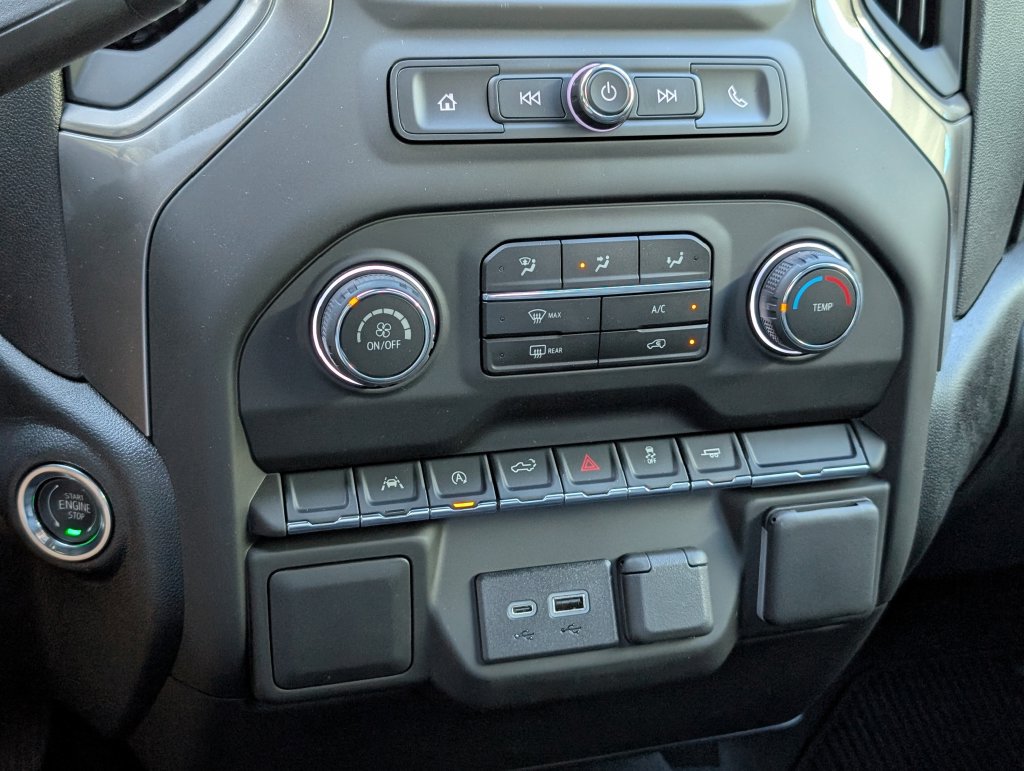 New 2026 Chevrolet Silverado 1500 Custom w/ LPO, Dark Essentials Package RWD image 19