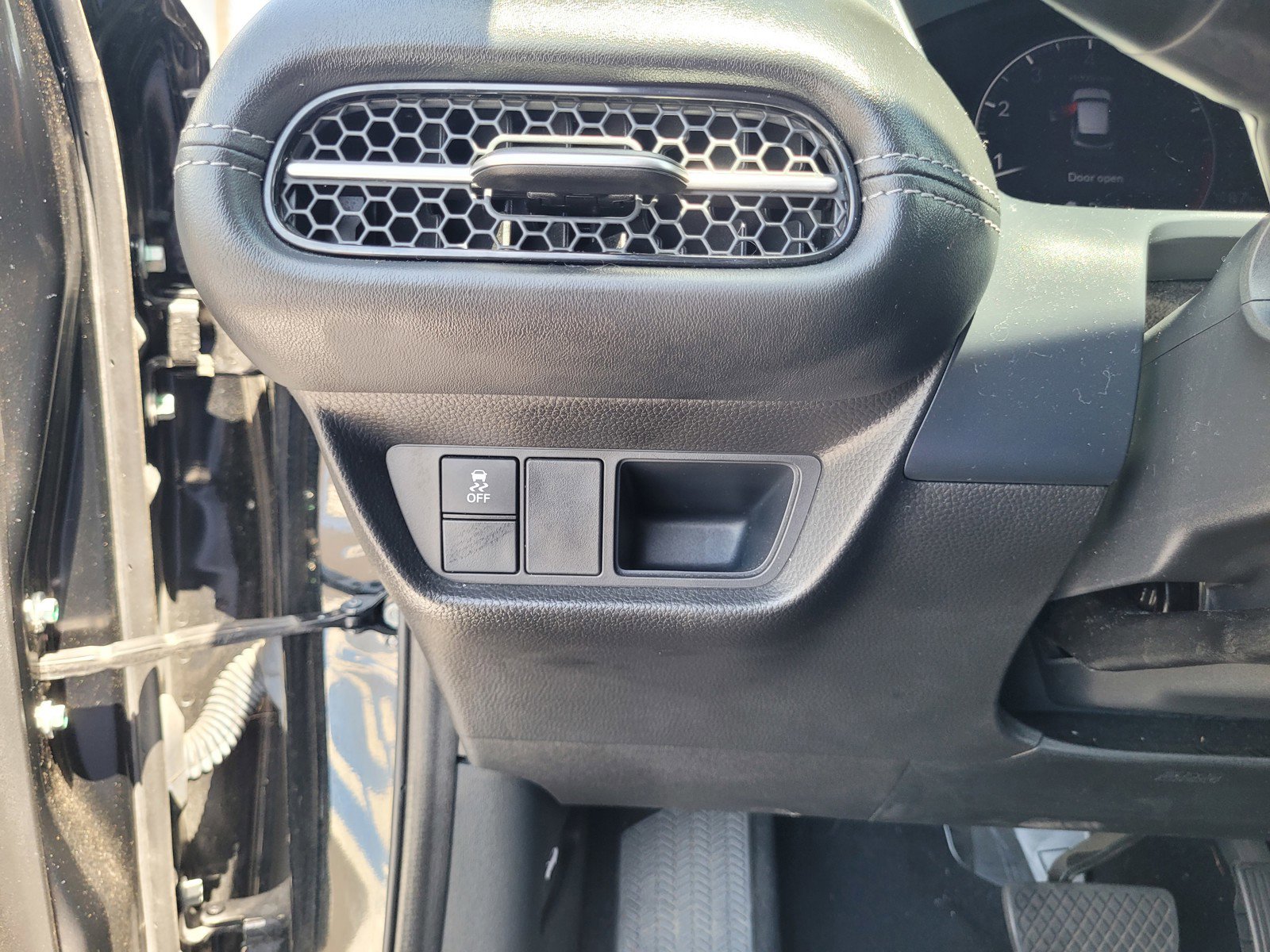 Used 2023 Honda HR-V EX-L image 23