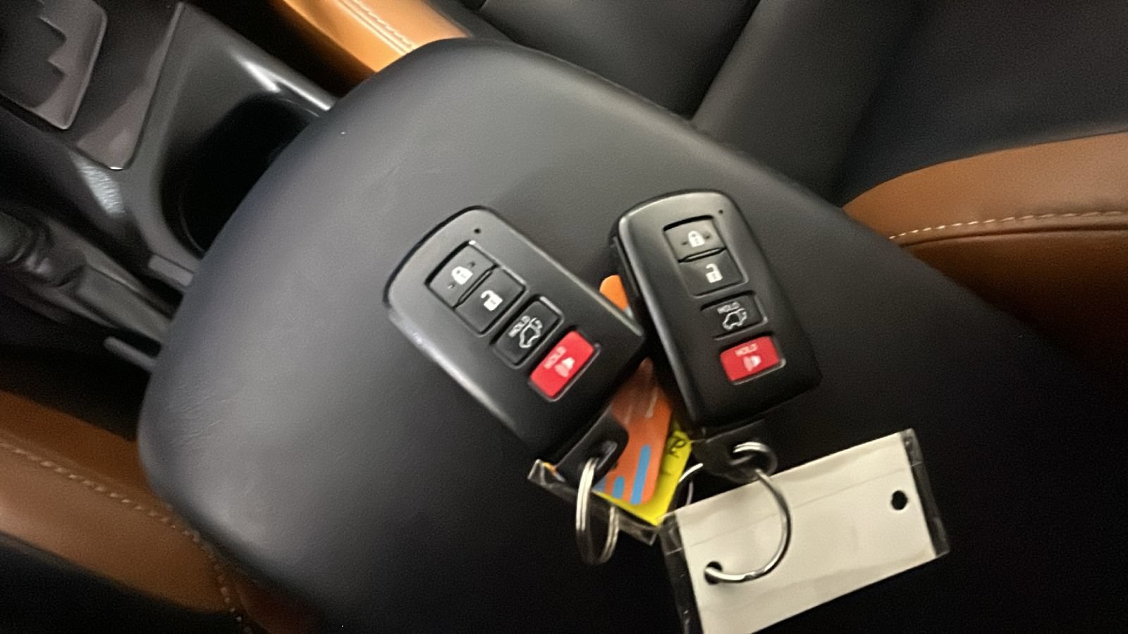 Used 2018 Toyota RAV4 SE w/ Power Extra Value Package AWD/4WD image 23