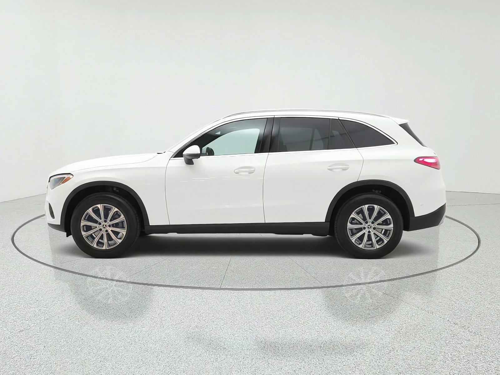 Certified 2026 Mercedes-Benz GLC 300 4MATIC image 8