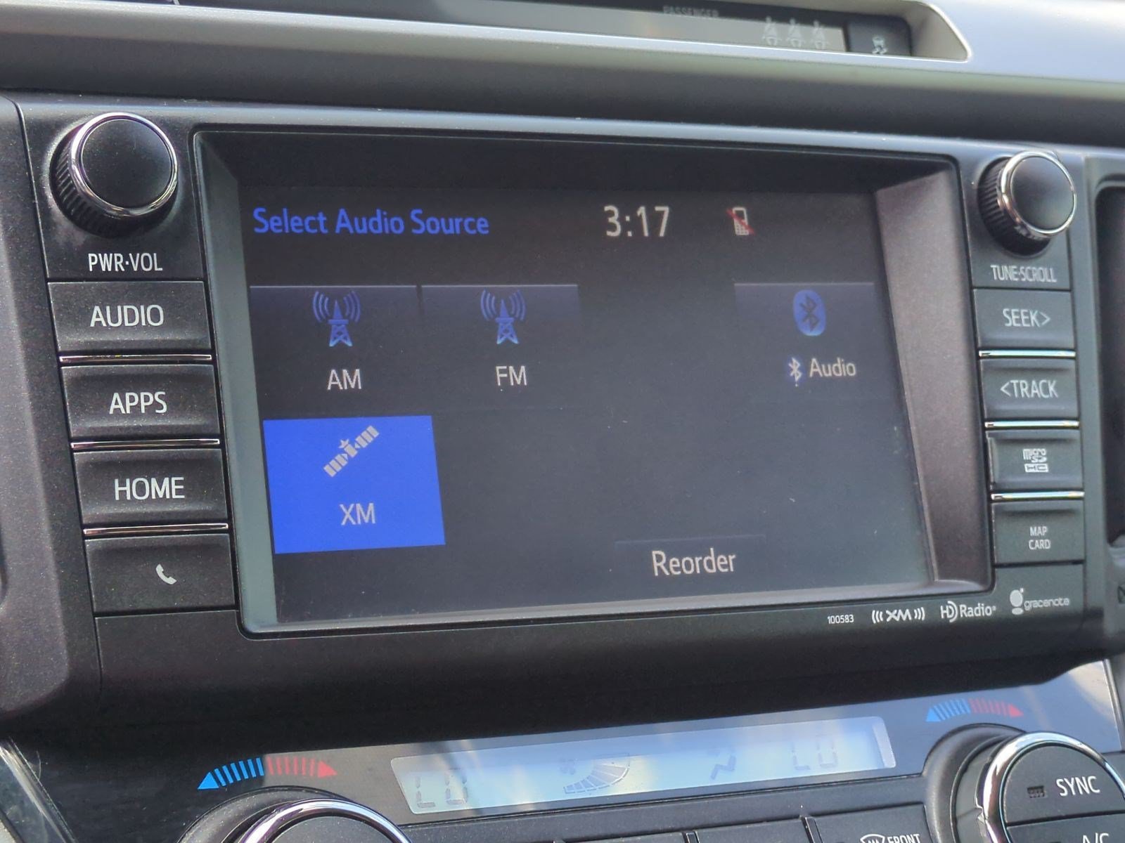 Used 2017 Toyota RAV4 XLE FWD image 23