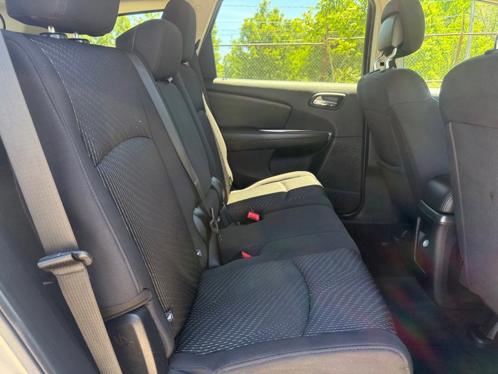 Used 2013 Dodge Journey SXT FWD image 11