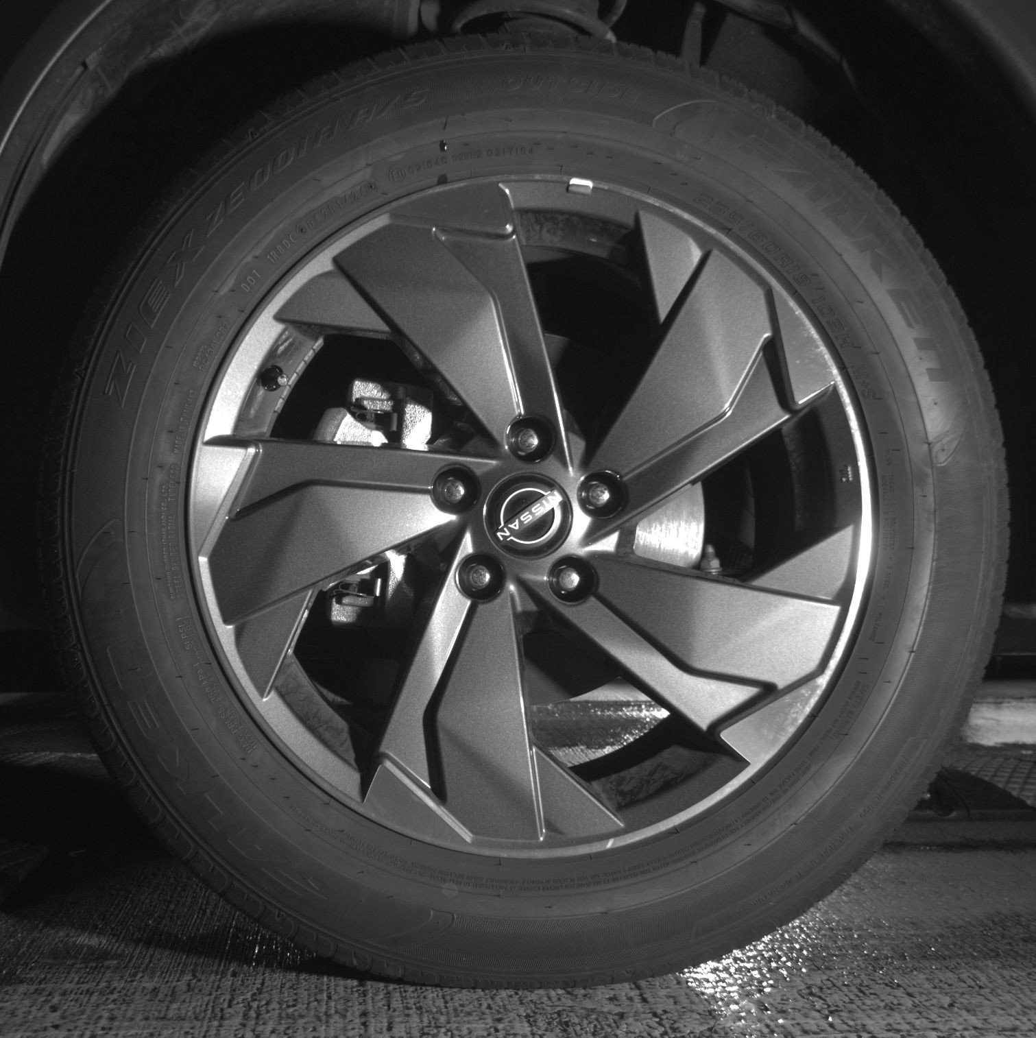 Used 2025 Nissan Rogue SV FWD image 12