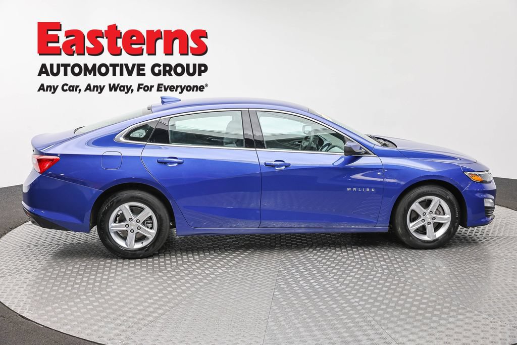 Used 2023 Chevrolet Malibu LT FWD image 4