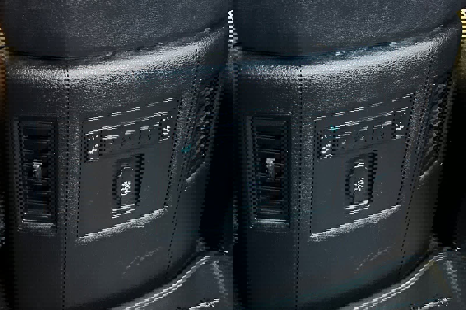 Used 2017 RAM 1500 Laramie Longhorn image 15