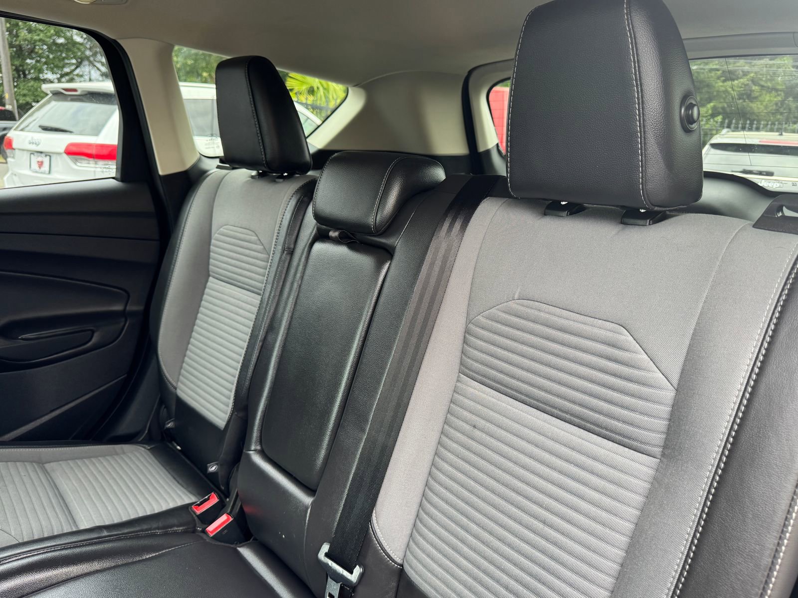 Used 2017 Ford Escape Titanium AWD/4WD image 17