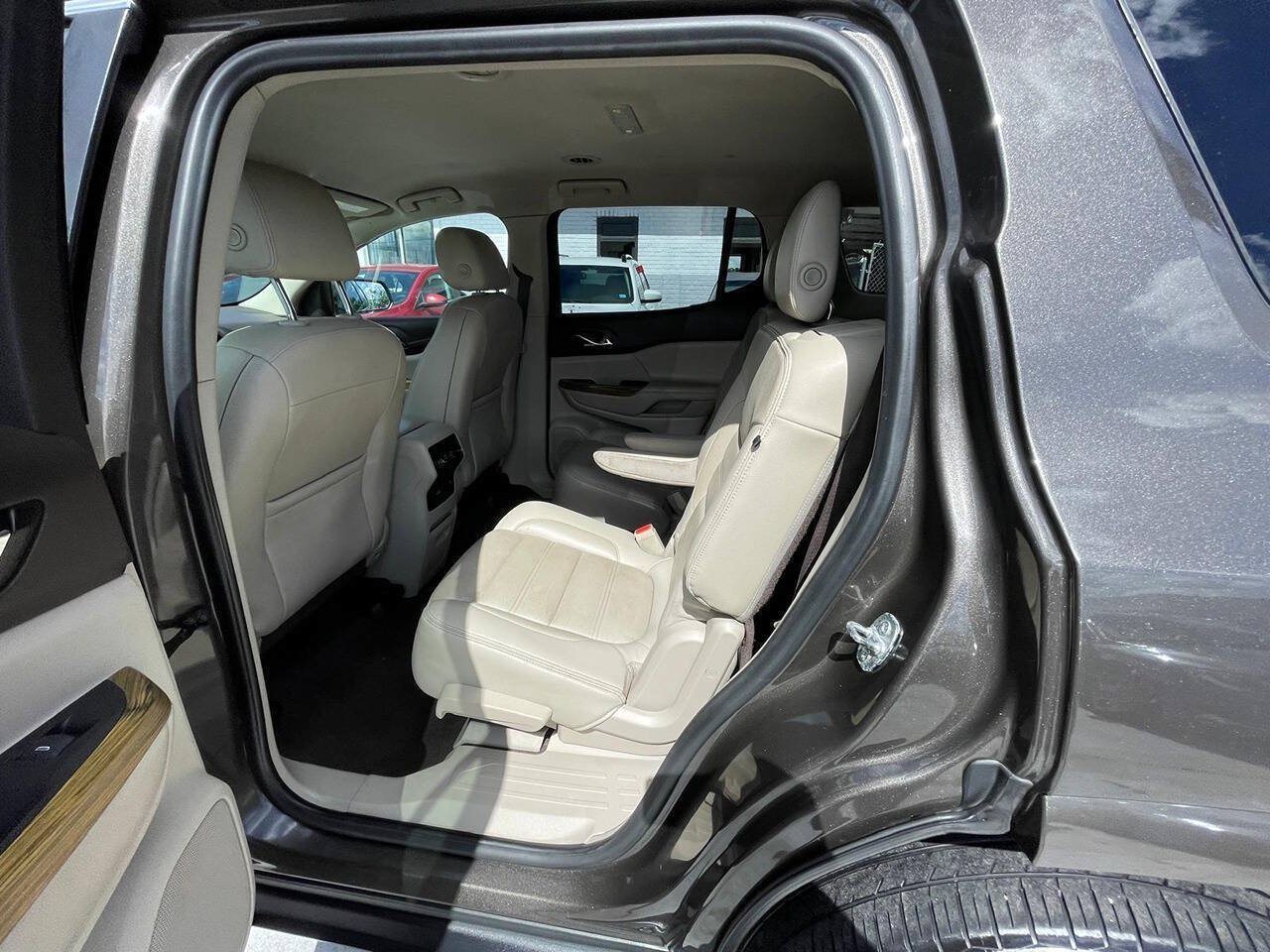 Used 2019 GMC Acadia Denali FWD image 10