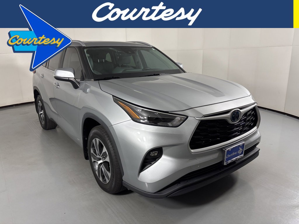 Used 2023 Toyota Highlander XLE image 1