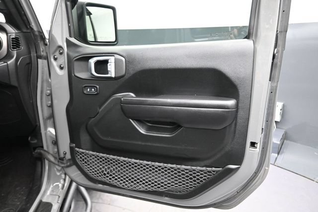 Used 2021 Jeep Gladiator Sport AWD/4WD image 23