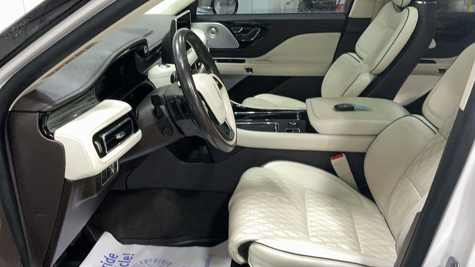 Used 2021 Lincoln Aviator Black Label w/ Dynamic Handling Package image 11