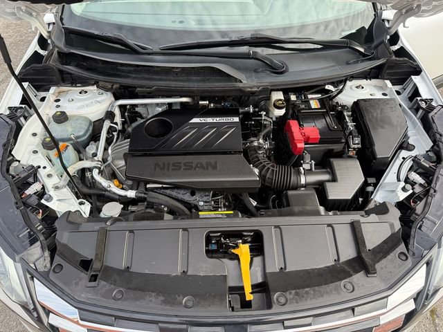 Used 2024 Nissan Rogue SV image 7