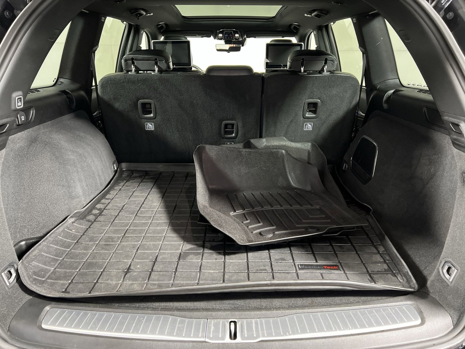 Used 2022 Jeep Grand Cherokee Overland w/ Luxury Tech Group IV image 26