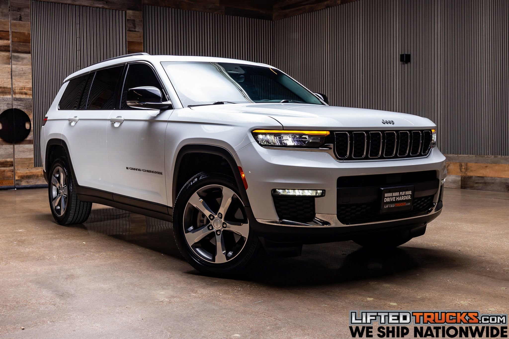 Used 2025 Jeep Grand Cherokee L Limited RWD image 1