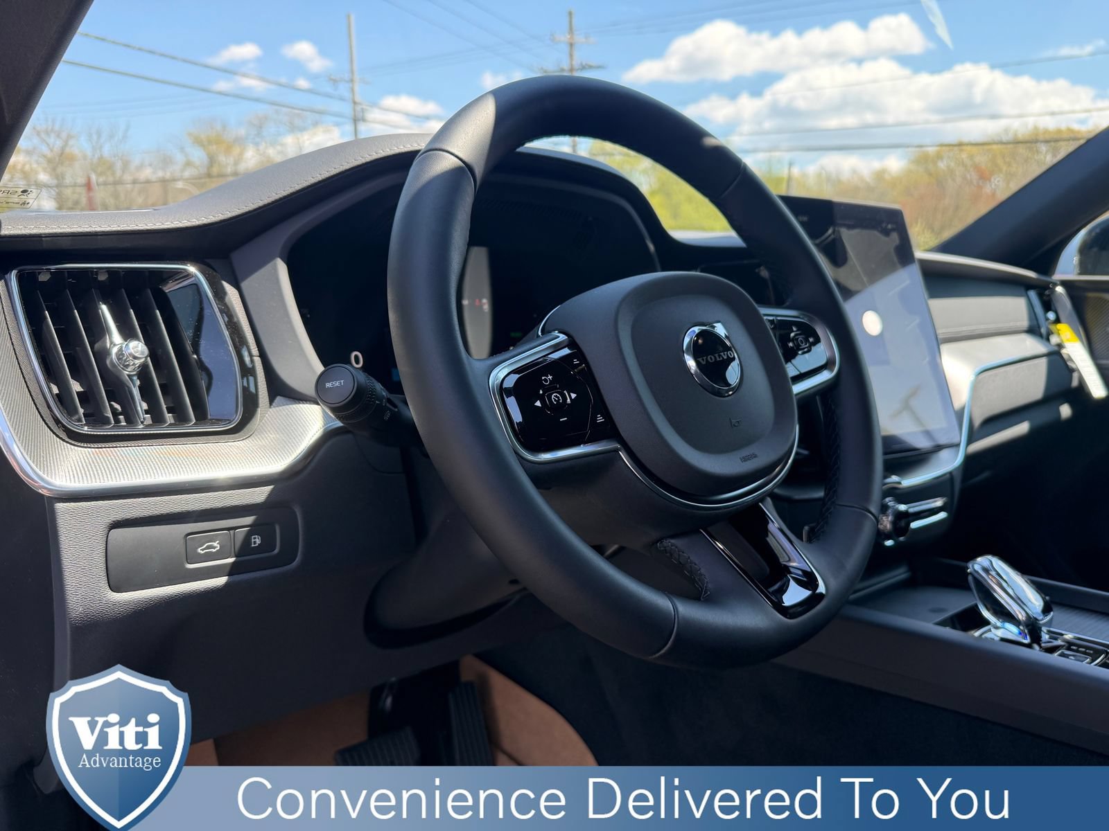 New 2026 Volvo XC60 T8 Ultra w/ Protection Package Premier AWD/4WD image 12