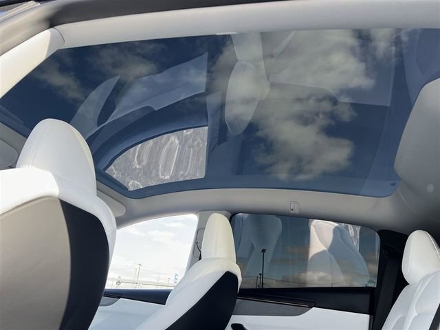 Used 2026 Tesla Model Y Long Range image 20